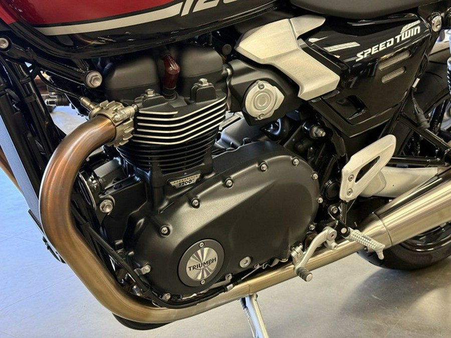 2025 Triumph Speed Twin 1200 Carnival RedSapphire Black