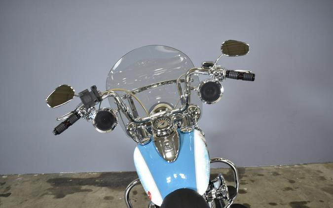 2017 Harley-Davidson Heritage Softail Classic Two-Tone Crushed Ice Pearl/Frosted Teal Pearl