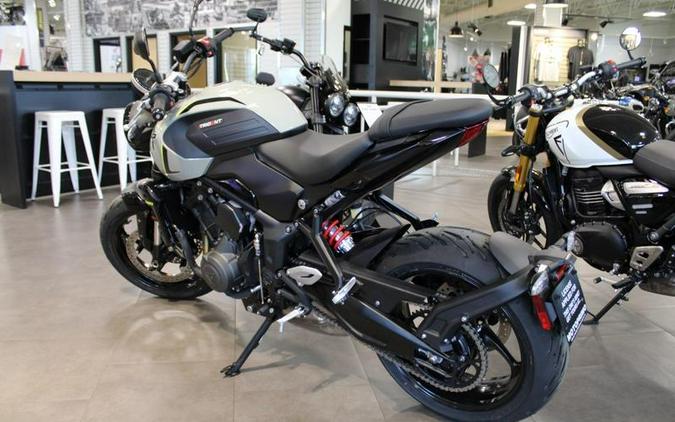 2026 Triumph Trident 660 Stone grey