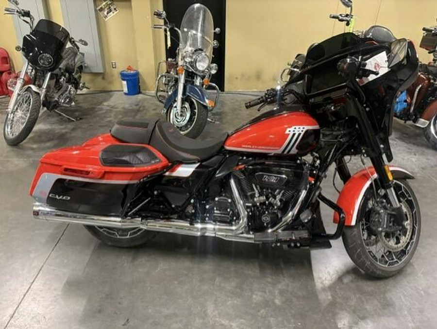FLHXSE 2024 CVO™ Street Glide®