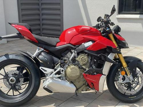 2020 Ducati Streetfighter V4 S Review (25 Fast Facts)