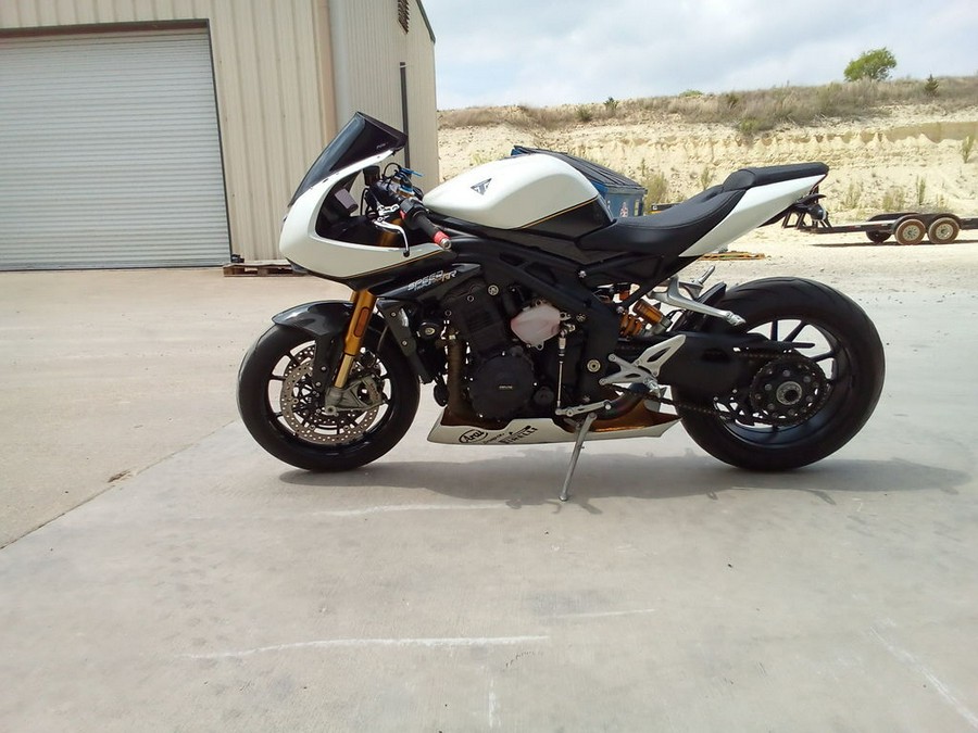 2022 Triumph Speed Triple 1200 RR