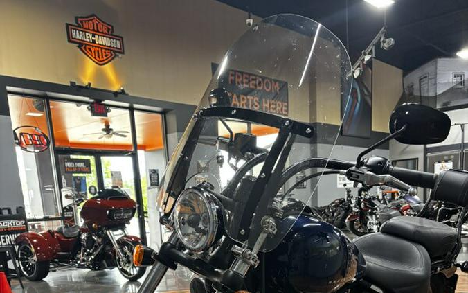 2012 HD FXS103 BIG BLUE/V BLK W/ PINSTRIPE