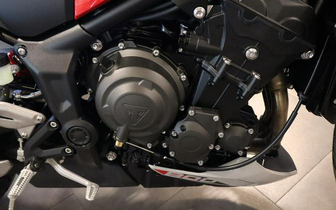 2026 Triumph Trident 800 Jet black