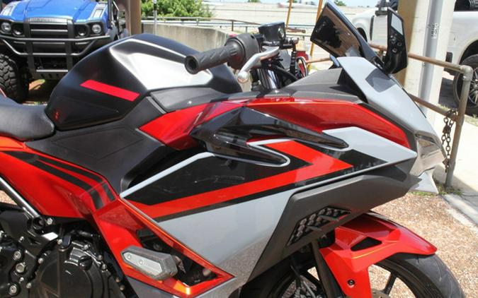 2025 Kawasaki Ninja 500 SE ABS