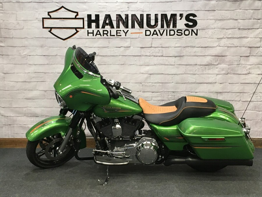 2015 Harley-Davidson Street Glide Custom Colour Radioactive Green FLHX