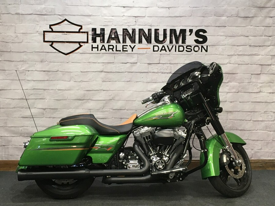 2015 Harley-Davidson Street Glide Custom Colour Radioactive Green FLHX