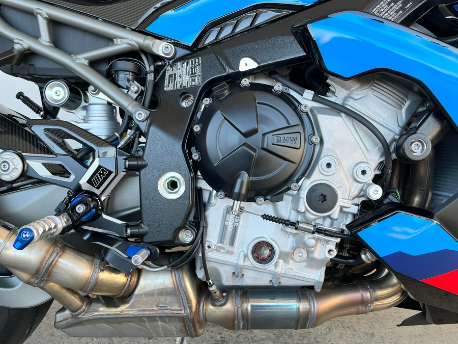 2026 BMW M1000R