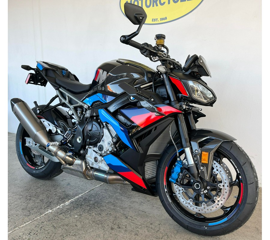 2026 BMW M1000R