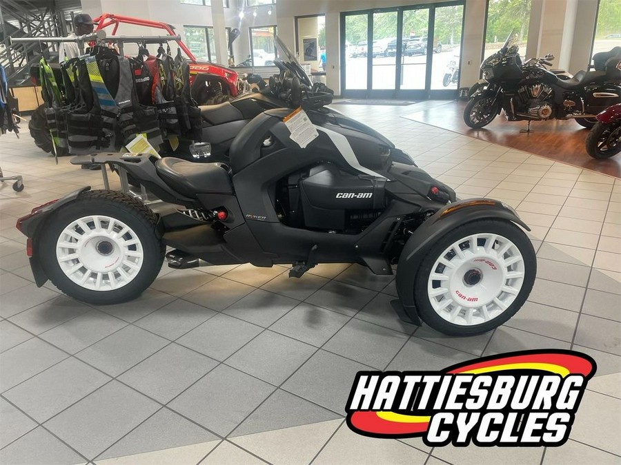 2022 Can-Am™ Ryker 900 ACE™