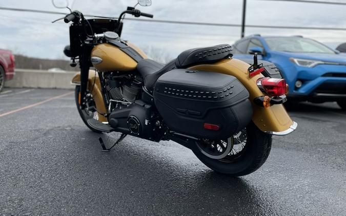 2023 Harley-Davidson FLHCS - Heritage Classic