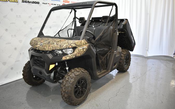 2023 Can-Am™ Defender DPS HD9