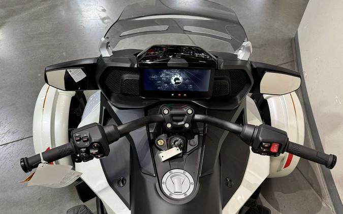 2026 Can-Am® Spyder F3 Limited Platine