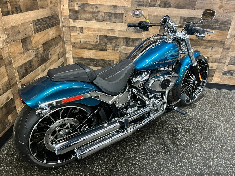 2026 Harley-Davidson® Breakout® Teal Thunder Chrome Trim FXBR