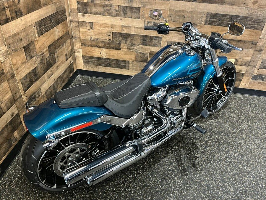 2026 Harley-Davidson® Breakout® Teal Thunder Chrome Trim FXBR
