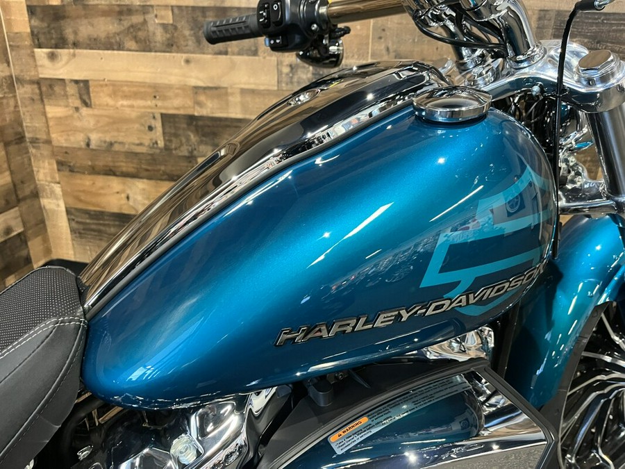 2026 Harley-Davidson® Breakout® Teal Thunder Chrome Trim FXBR