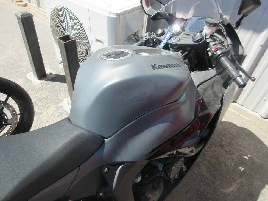 2025 KAWASAKI NINJA ZX-6R