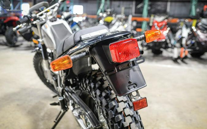 2027 Yamaha TW200