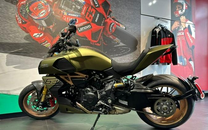 2021 Ducati Diavel 1260 Lamborghini Gea Green