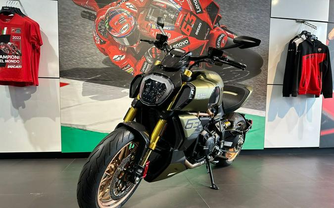 2021 Ducati Diavel 1260 Lamborghini Gea Green