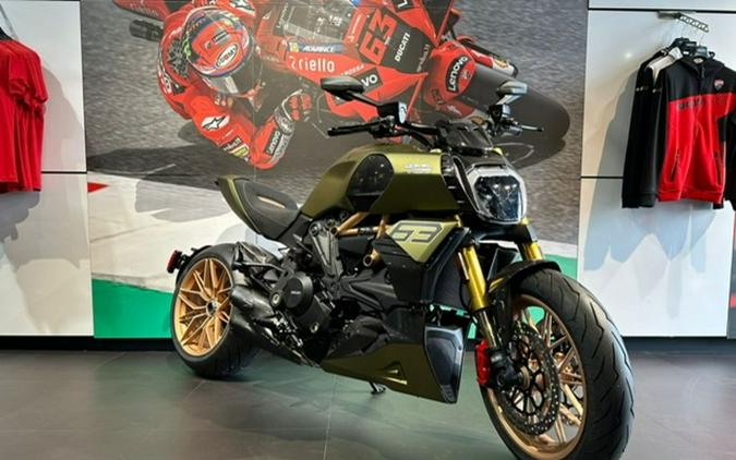 2021 Ducati Diavel 1260 Lamborghini Gea Green