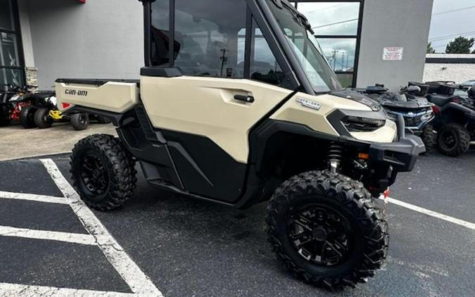 2026 Can-Am® Defender Limited HD11 Desert Tan & Carbon Black