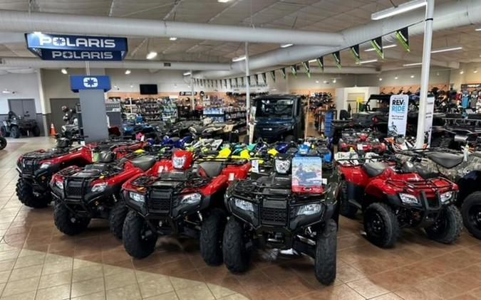 2026 Can-Am® Defender Limited HD11 Desert Tan & Carbon Black