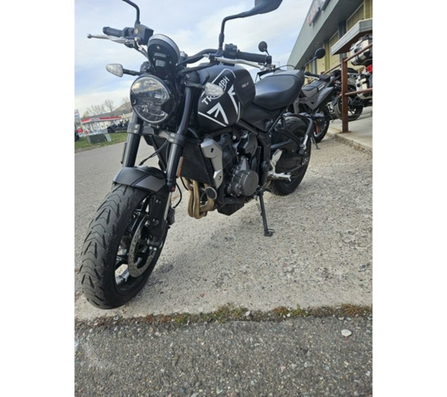 2023 Triumph Trident 660 Matte Jet Black Matte Silver Ice