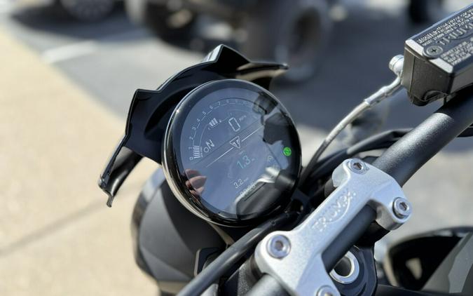 2026 Triumph Trident 800 BLACK