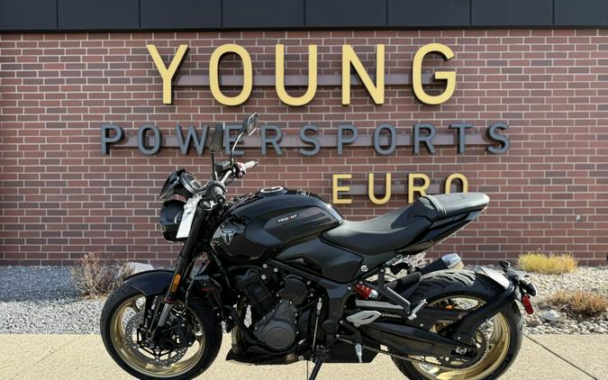 2026 Triumph Trident 800 BLACK