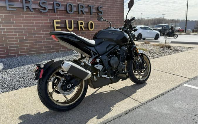 2026 Triumph Trident 800 BLACK