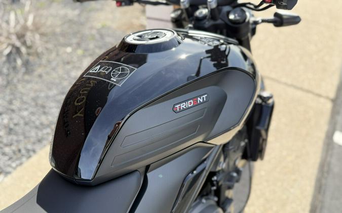 2026 Triumph Trident 800 BLACK