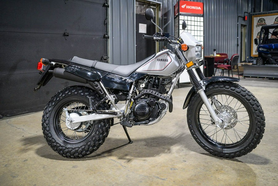 2027 Yamaha TW200