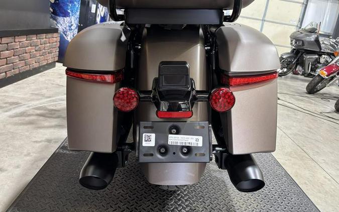 2025 Indian Motorcycle® Roadmaster® PowerPlus Dark Horse® 112 w/PowerBand Nara Bronze Smoke