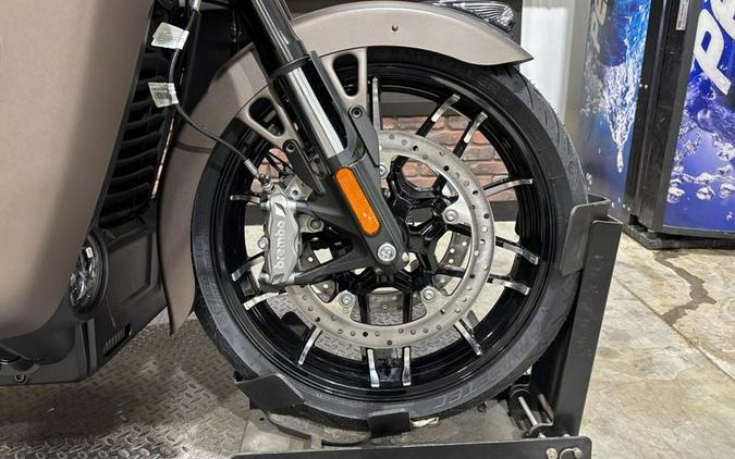 2025 Indian Motorcycle® Roadmaster® PowerPlus Dark Horse® 112 w/PowerBand Nara Bronze Smoke