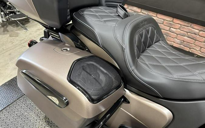 2025 Indian Motorcycle® Roadmaster® PowerPlus Dark Horse® 112 w/PowerBand Nara Bronze Smoke