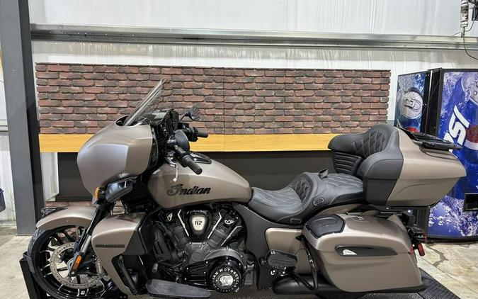 2025 Indian Motorcycle® Roadmaster® PowerPlus Dark Horse® 112 w/PowerBand Nara Bronze Smoke