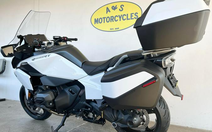 2026 BMW R1300RT