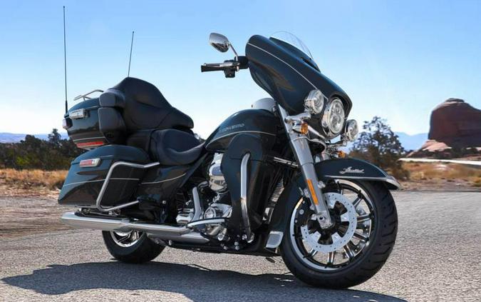 2016 ELECTRA GLIDE ULTRA LIMITED LOW - BLACK - Harley-Davidson®