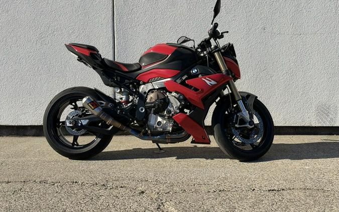 2022 BMW S 1000 R Racing Red 1000 R