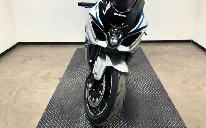 2025 Suzuki GSX-R1000AM5