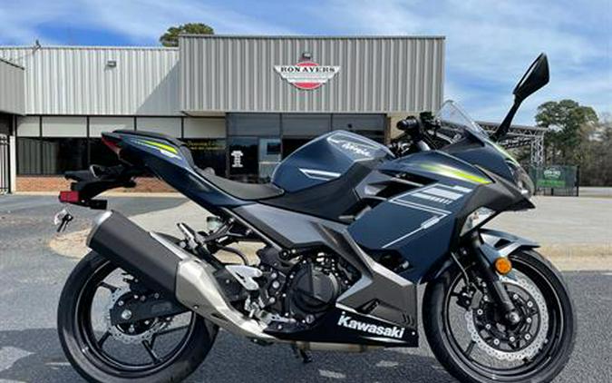 kawasaki ninja 400 se