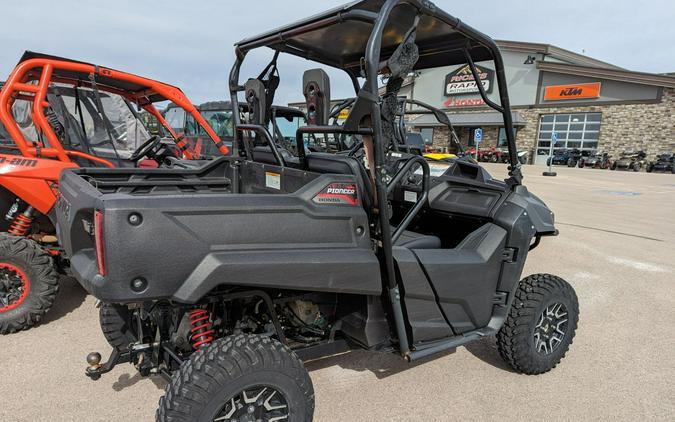 2018 Honda Pioneer 700 Deluxe