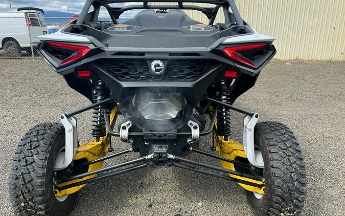 2024 Can-Am® Maverick R 999T DCT