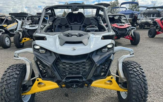 2024 Can-Am® Maverick R 999T DCT