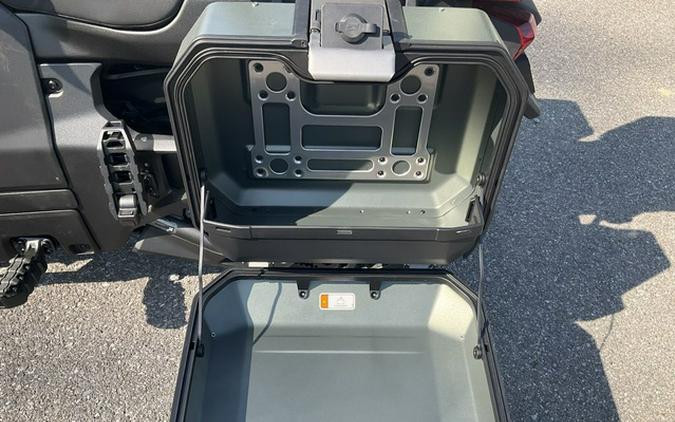 2025 Can-Am Canyon? Redrock