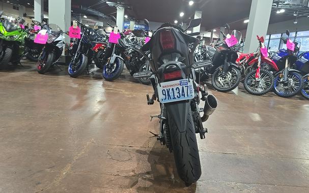 2025 Yamaha YZFR3ASB