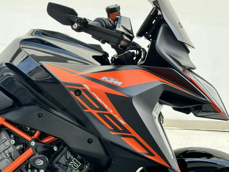 2019 KTM 1290 Super Duke GT