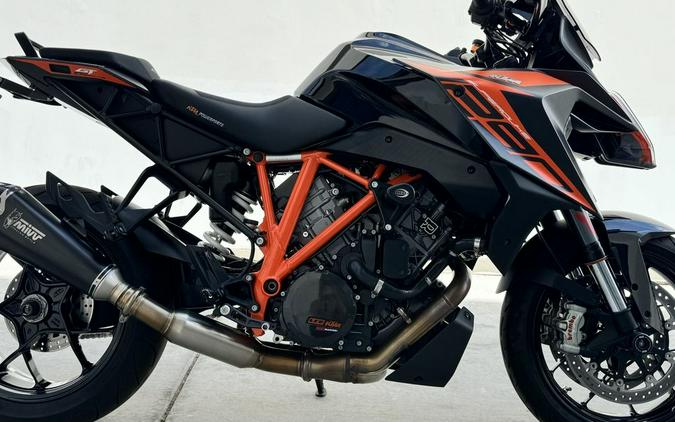 2019 KTM 1290 Super Duke GT