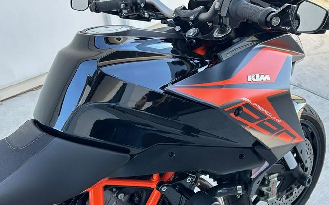 2019 KTM 1290 Super Duke GT